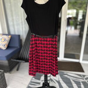 R & K original Stylish Black and Red Houndstooth Skirt
